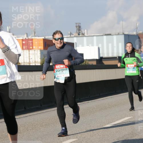 03.10.2025 - Köhlbrandbrückenlauf Jannik Wohlers http://msf.ph/oto/9073875 03.10.2025 09:50:47 Position 3 1944, 1218, 160, 2714 meine-sportfotos.de