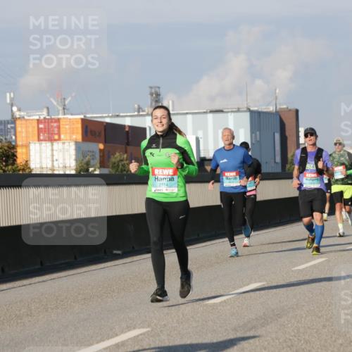 03.10.2025 - Köhlbrandbrückenlauf Jannik Wohlers http://msf.ph/oto/9073975 03.10.2025 09:50:49 Position 3 2714, 1415 meine-sportfotos.de