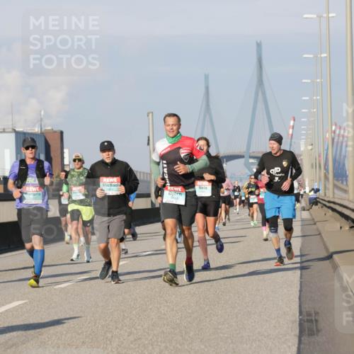 03.10.2025 - Köhlbrandbrückenlauf Jannik Wohlers http://msf.ph/oto/9074000 03.10.2025 09:50:51 Position 3 1415, 1403, 1152, 3053 meine-sportfotos.de