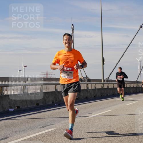 03.10.2025 - Köhlbrandbrückenlauf Michael Burmester http://msf.ph/oto/9074010 03.10.2025 12:39:25 Position 2 4119 meine-sportfotos.de
