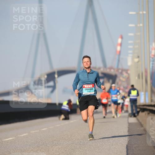 03.10.2025 - Köhlbrandbrückenlauf Jannik Wohlers http://msf.ph/oto/9074021 03.10.2025 09:40:08 Position 3 3350 meine-sportfotos.de
