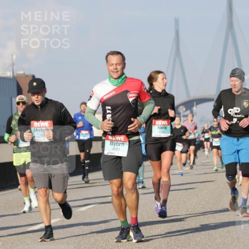 03.10.2025 - Köhlbrandbrückenlauf Jannik Wohlers http://msf.ph/oto/9074034 03.10.2025 09:50:52 Position 3 1415, 140, 3053, 1152 meine-sportfotos.de