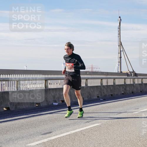 03.10.2025 - Köhlbrandbrückenlauf Michael Burmester http://msf.ph/oto/9074043 03.10.2025 12:39:29 Position 2  meine-sportfotos.de