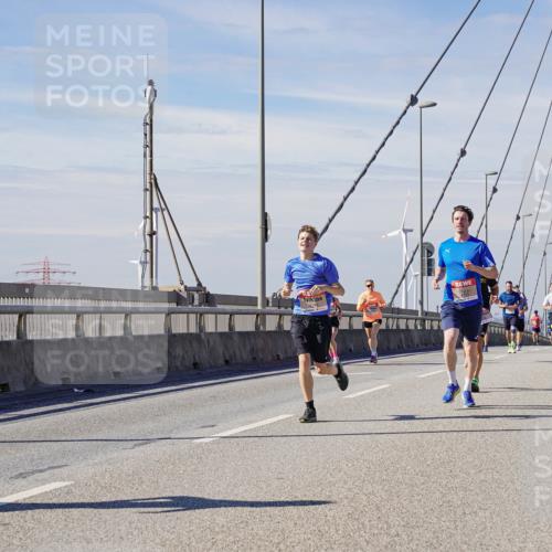 03.10.2025 - Köhlbrandbrückenlauf Michael Burmester http://msf.ph/oto/9074053 03.10.2025 12:39:30 Position 2  meine-sportfotos.de