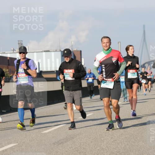 03.10.2025 - Köhlbrandbrückenlauf Jannik Wohlers http://msf.ph/oto/9074055 03.10.2025 09:50:52 Position 3  meine-sportfotos.de