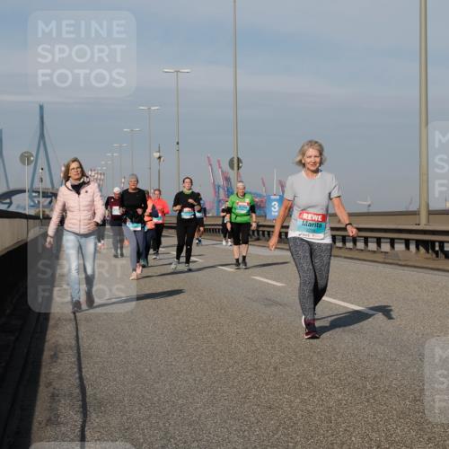03.10.2025 - Köhlbrandbrückenlauf Fabian Wolf http://msf.ph/oto/9074082 03.10.2025 10:14:11 Position 3 3, 3298 meine-sportfotos.de