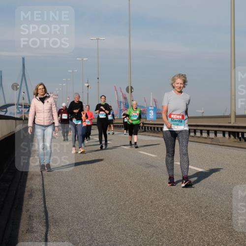 03.10.2025 - Köhlbrandbrückenlauf Fabian Wolf http://msf.ph/oto/9074095 03.10.2025 10:14:11 Position 3 3, 3298 meine-sportfotos.de