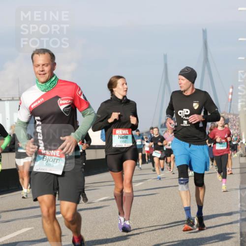 03.10.2025 - Köhlbrandbrückenlauf Jannik Wohlers http://msf.ph/oto/9074102 03.10.2025 09:50:54 Position 3 403, 1346, 3053, 1152 meine-sportfotos.de
