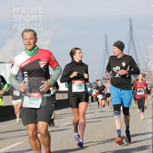 03.10.2025 - Köhlbrandbrückenlauf Jannik Wohlers http://msf.ph/oto/9074109 03.10.2025 09:50:54 Position 3 1403, 1346, 3053, 1152 meine-sportfotos.de