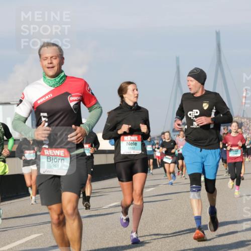 03.10.2025 - Köhlbrandbrückenlauf Jannik Wohlers http://msf.ph/oto/9074111 03.10.2025 09:50:54 Position 3 1403, 1346, 3053, 1152 meine-sportfotos.de