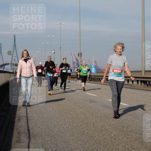 03.10.2025 - Köhlbrandbrückenlauf Fabian Wolf http://msf.ph/oto/9074115 03.10.2025 10:14:12 Position 3 3, 3298 meine-sportfotos.de