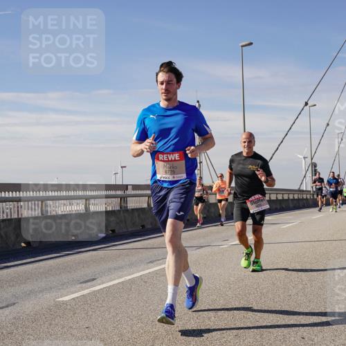 03.10.2025 - Köhlbrandbrückenlauf Michael Burmester http://msf.ph/oto/9074116 03.10.2025 12:39:33 Position 2 6775 meine-sportfotos.de