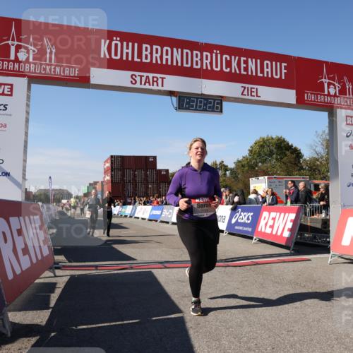 03.10.2025 - Köhlbrandbrückenlauf Lena Gebhardt http://msf.ph/oto/9074129 03.10.2025 13:38:26 Ziel 4435, 4697, 5139, 5335, 5439, 5509, 6581, 6582, 6583 meine-sportfotos.de