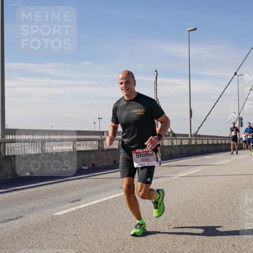 03.10.2025 - Köhlbrandbrückenlauf Michael Burmester http://msf.ph/oto/9074142 03.10.2025 12:39:34 Position 2 4275 meine-sportfotos.de