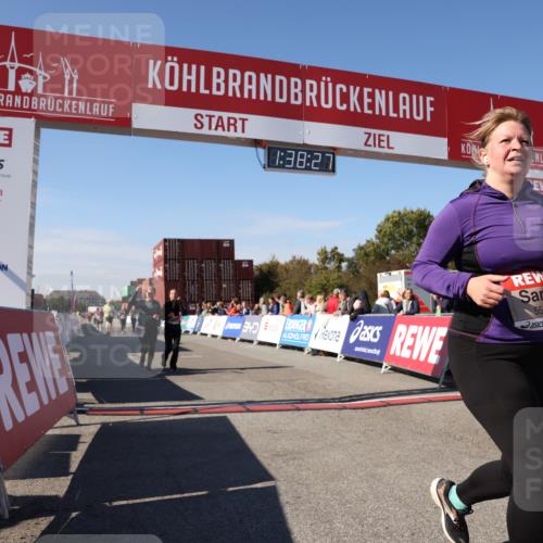 03.10.2025 - Köhlbrandbrückenlauf Lena Gebhardt http://msf.ph/oto/9074151 03.10.2025 13:38:27 Ziel 4697, 5139, 5335, 5439, 5509, 6581, 6582, 6583 meine-sportfotos.de