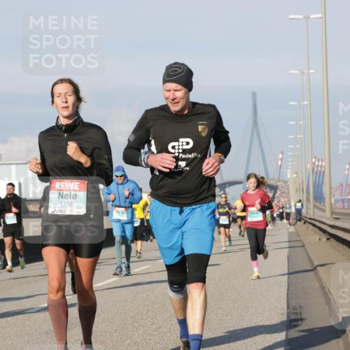 03.10.2025 - Köhlbrandbrückenlauf Jannik Wohlers http://msf.ph/oto/9074172 03.10.2025 09:50:56 Position 3 1152 meine-sportfotos.de