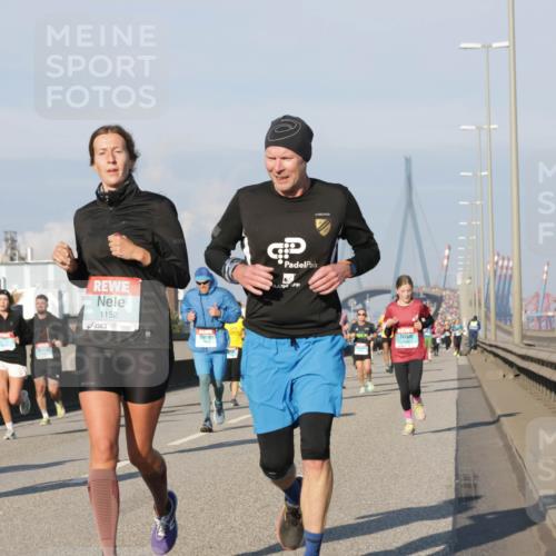 03.10.2025 - Köhlbrandbrückenlauf Jannik Wohlers http://msf.ph/oto/9074183 03.10.2025 09:50:56 Position 3 1152 meine-sportfotos.de