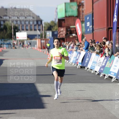 03.10.2025 - Köhlbrandbrückenlauf Jannik Wohlers http://msf.ph/oto/9074184 03.10.2025 12:45:19 Ziel 6280 meine-sportfotos.de