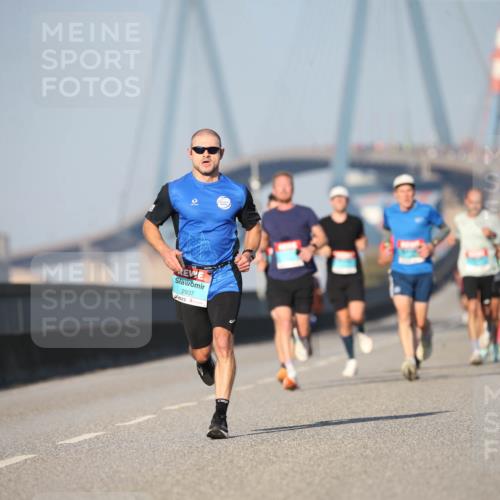 03.10.2025 - Köhlbrandbrückenlauf Jannik Wohlers http://msf.ph/oto/9074220 03.10.2025 09:40:16 Position 3 2937 meine-sportfotos.de