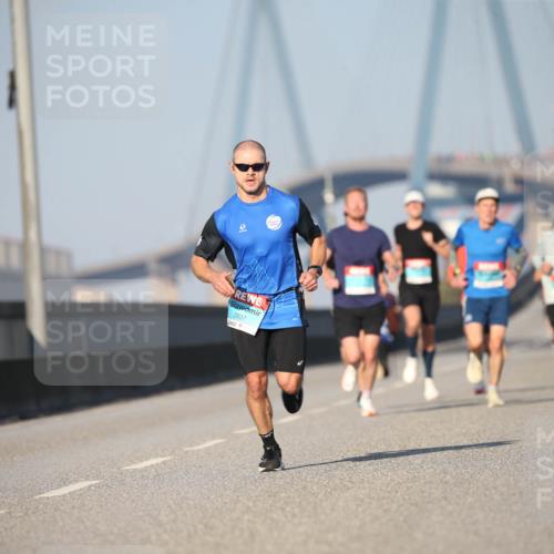 03.10.2025 - Köhlbrandbrückenlauf Jannik Wohlers http://msf.ph/oto/9074244 03.10.2025 09:40:16 Position 3 2937 meine-sportfotos.de