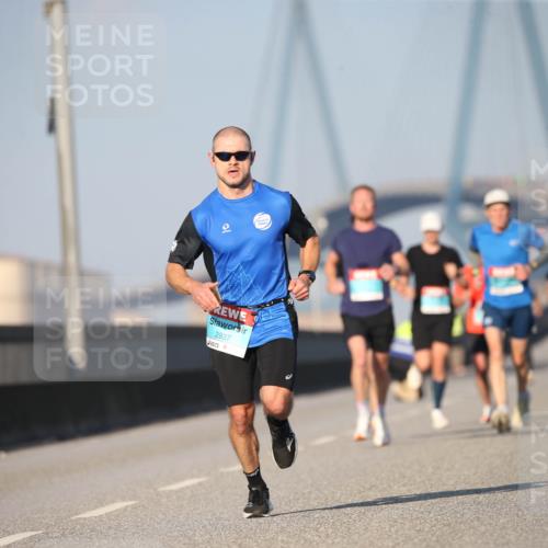 03.10.2025 - Köhlbrandbrückenlauf Jannik Wohlers http://msf.ph/oto/9074286 03.10.2025 09:40:18 Position 3 2937 meine-sportfotos.de