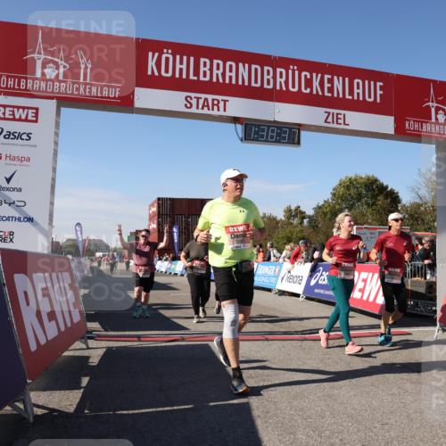 03.10.2025 - Köhlbrandbrückenlauf Lena Gebhardt http://msf.ph/oto/9074290 03.10.2025 13:38:37 Ziel 4697, 4884, 5439, 5564, 5590, 5591, 6179, 6201 meine-sportfotos.de