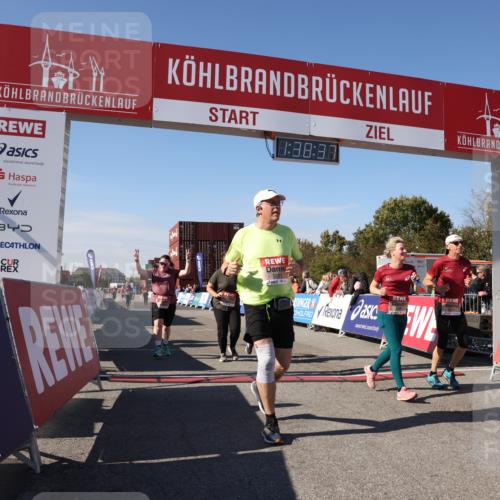 03.10.2025 - Köhlbrandbrückenlauf Lena Gebhardt http://msf.ph/oto/9074301 03.10.2025 13:38:37 Ziel 4697, 4884, 5439, 5564, 5590, 5591, 6179, 6201 meine-sportfotos.de