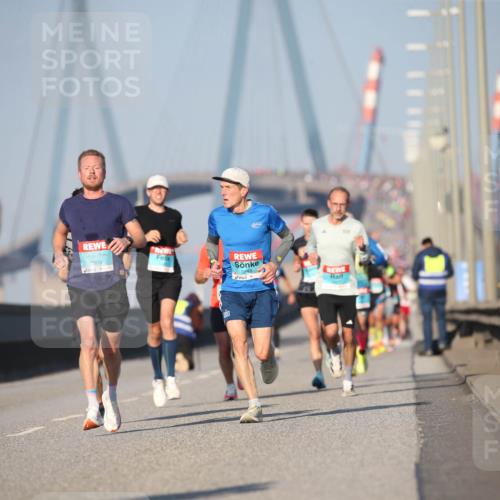 03.10.2025 - Köhlbrandbrückenlauf Jannik Wohlers http://msf.ph/oto/9074348 03.10.2025 09:40:20 Position 3 3809, 3248 meine-sportfotos.de