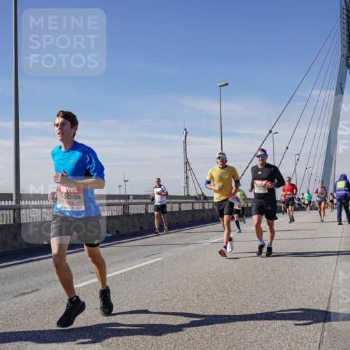 03.10.2025 - Köhlbrandbrückenlauf Michael Burmester http://msf.ph/oto/9074362 03.10.2025 12:39:45 Position 2 6525 meine-sportfotos.de