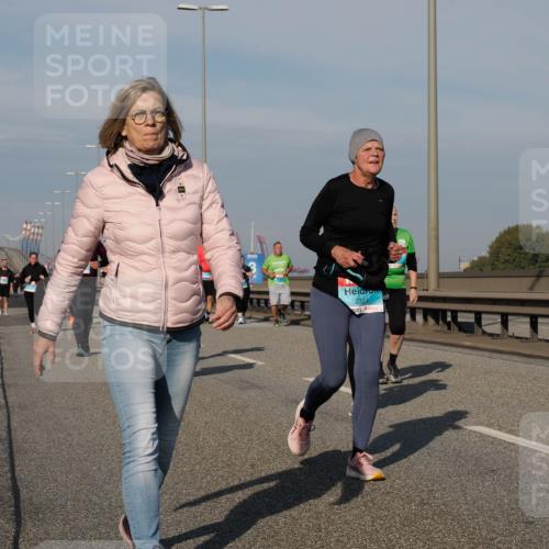03.10.2025 - Köhlbrandbrückenlauf Fabian Wolf http://msf.ph/oto/9074375 03.10.2025 10:14:17 Position 3 2324 meine-sportfotos.de
