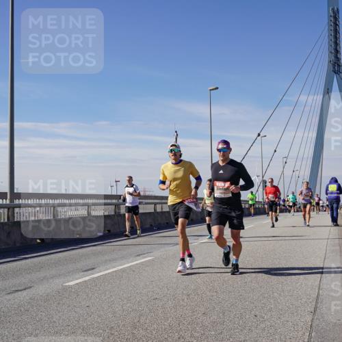 03.10.2025 - Köhlbrandbrückenlauf Michael Burmester http://msf.ph/oto/9074377 03.10.2025 12:39:46 Position 2  meine-sportfotos.de