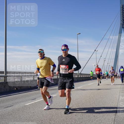 03.10.2025 - Köhlbrandbrückenlauf Michael Burmester http://msf.ph/oto/9074398 03.10.2025 12:39:46 Position 2 6614 meine-sportfotos.de