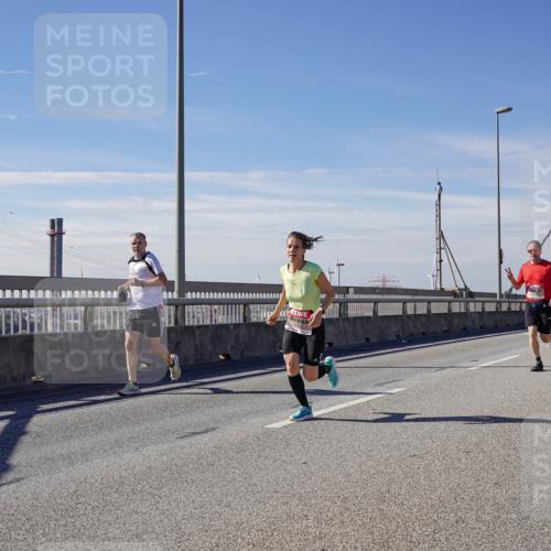 03.10.2025 - Köhlbrandbrückenlauf Michael Burmester http://msf.ph/oto/9074407 03.10.2025 12:39:48 Position 2  meine-sportfotos.de