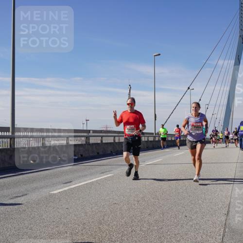 03.10.2025 - Köhlbrandbrückenlauf Michael Burmester http://msf.ph/oto/9074433 03.10.2025 12:39:49 Position 2  meine-sportfotos.de