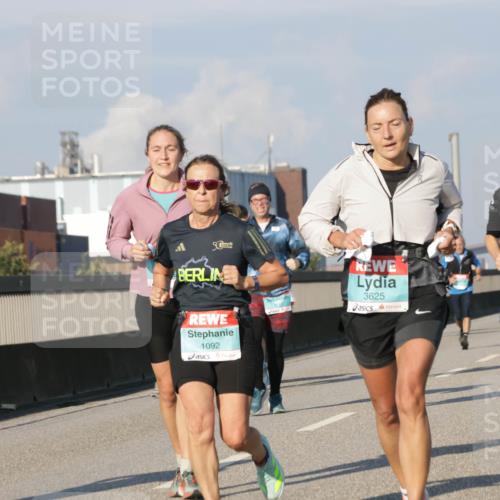 03.10.2025 - Köhlbrandbrückenlauf Jannik Wohlers http://msf.ph/oto/9074444 03.10.2025 09:51:05 Position 3 5, 1092, 3625, 1255 meine-sportfotos.de