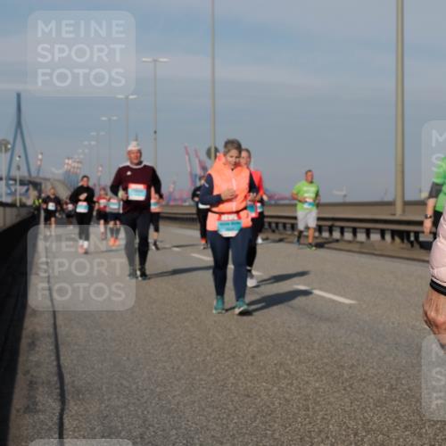 03.10.2025 - Köhlbrandbrückenlauf Fabian Wolf http://msf.ph/oto/9074448 03.10.2025 10:14:18 Position 3  meine-sportfotos.de