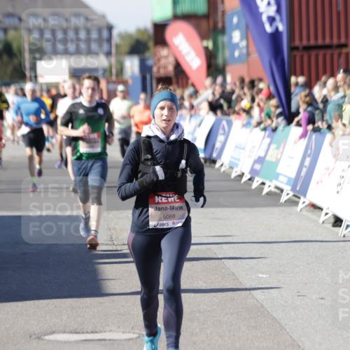 03.10.2025 - Köhlbrandbrückenlauf Jannik Wohlers http://msf.ph/oto/9074458 03.10.2025 13:16:11 Ziel 4311, 4423, 4495, 4644, 4696, 5068, 5336, 5684, 5806, 6712 meine-sportfotos.de