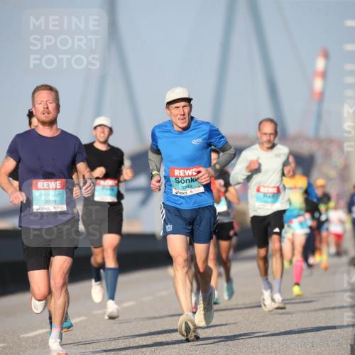 03.10.2025 - Köhlbrandbrückenlauf Jannik Wohlers http://msf.ph/oto/9074463 03.10.2025 09:40:23 Position 3 3809, 3248 meine-sportfotos.de