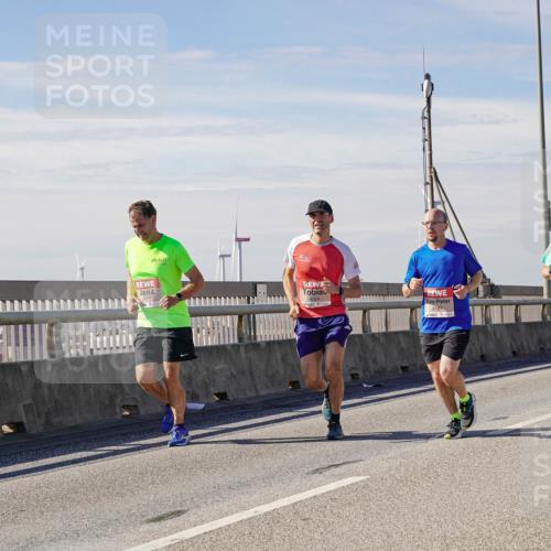 03.10.2025 - Köhlbrandbrückenlauf Michael Burmester http://msf.ph/oto/9074471 03.10.2025 12:39:54 Position 2 13, 4277, 4187 meine-sportfotos.de