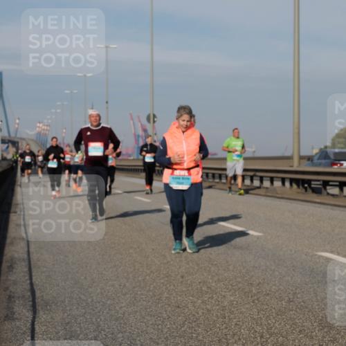 03.10.2025 - Köhlbrandbrückenlauf Fabian Wolf http://msf.ph/oto/9074476 03.10.2025 10:14:19 Position 3  meine-sportfotos.de