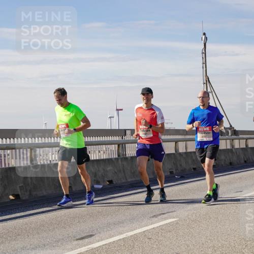 03.10.2025 - Köhlbrandbrückenlauf Michael Burmester http://msf.ph/oto/9074478 03.10.2025 12:39:54 Position 2 4187, 6707 meine-sportfotos.de
