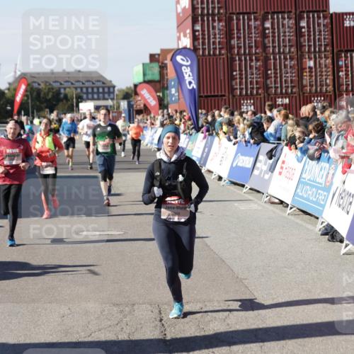 03.10.2025 - Köhlbrandbrückenlauf Jannik Wohlers http://msf.ph/oto/9074495 03.10.2025 13:16:12 Ziel 4311, 4423, 4644, 4696, 5068, 5336, 5684, 5806, 6712 meine-sportfotos.de