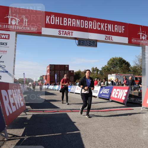 03.10.2025 - Köhlbrandbrückenlauf Lena Gebhardt http://msf.ph/oto/9074508 03.10.2025 13:38:52 Ziel 4723, 5529, 5533, 5584, 6030, 6640 meine-sportfotos.de