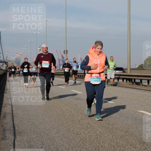 03.10.2025 - Köhlbrandbrückenlauf Fabian Wolf http://msf.ph/oto/9074522 03.10.2025 10:14:20 Position 3 2688 meine-sportfotos.de
