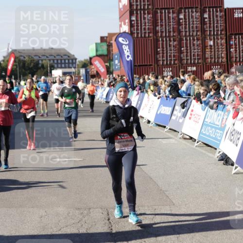 03.10.2025 - Köhlbrandbrückenlauf Jannik Wohlers http://msf.ph/oto/9074527 03.10.2025 13:16:12 Ziel 4311, 4423, 4644, 4696, 5068, 5336, 5684, 5806, 6712 meine-sportfotos.de