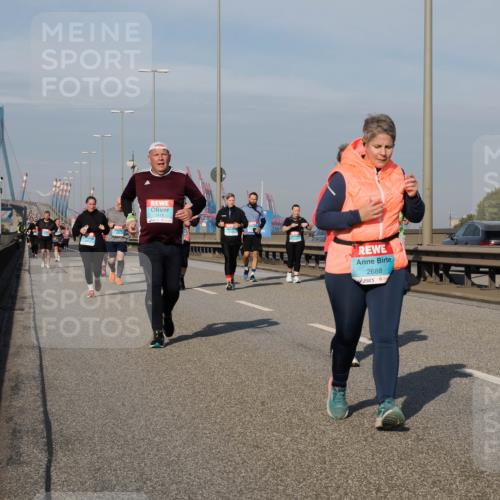 03.10.2025 - Köhlbrandbrückenlauf Fabian Wolf http://msf.ph/oto/9074547 03.10.2025 10:14:20 Position 3 2418, 2688 meine-sportfotos.de