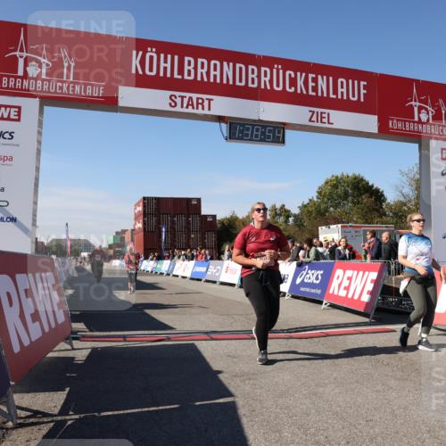 03.10.2025 - Köhlbrandbrückenlauf Lena Gebhardt http://msf.ph/oto/9074557 03.10.2025 13:38:54 Ziel 4723, 5529, 5533, 5584, 6030, 6640 meine-sportfotos.de