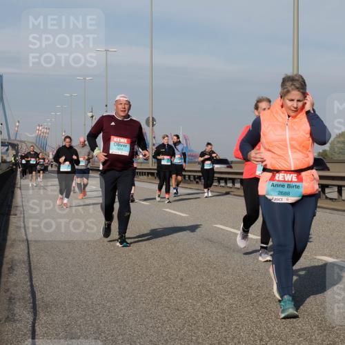03.10.2025 - Köhlbrandbrückenlauf Fabian Wolf http://msf.ph/oto/9074566 03.10.2025 10:14:21 Position 3 2418, 2688 meine-sportfotos.de
