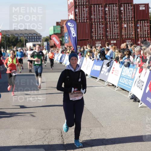 03.10.2025 - Köhlbrandbrückenlauf Jannik Wohlers http://msf.ph/oto/9074567 03.10.2025 13:16:12 Ziel 4311, 4423, 4644, 4696, 5068, 5336, 5684, 5806, 6712 meine-sportfotos.de