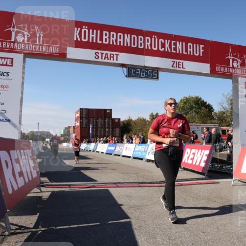 03.10.2025 - Köhlbrandbrückenlauf Lena Gebhardt http://msf.ph/oto/9074569 03.10.2025 13:38:55 Ziel 4723, 5529, 5533, 5584, 6030, 6640 meine-sportfotos.de